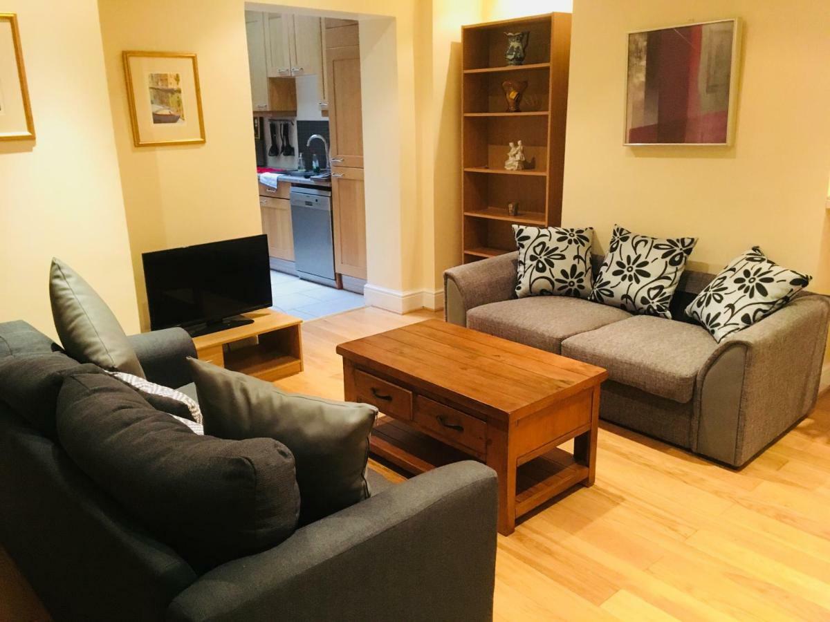Large 2 Bedroom 2 Bathroom Apartment In Westminster ロンドン エクステリア 写真